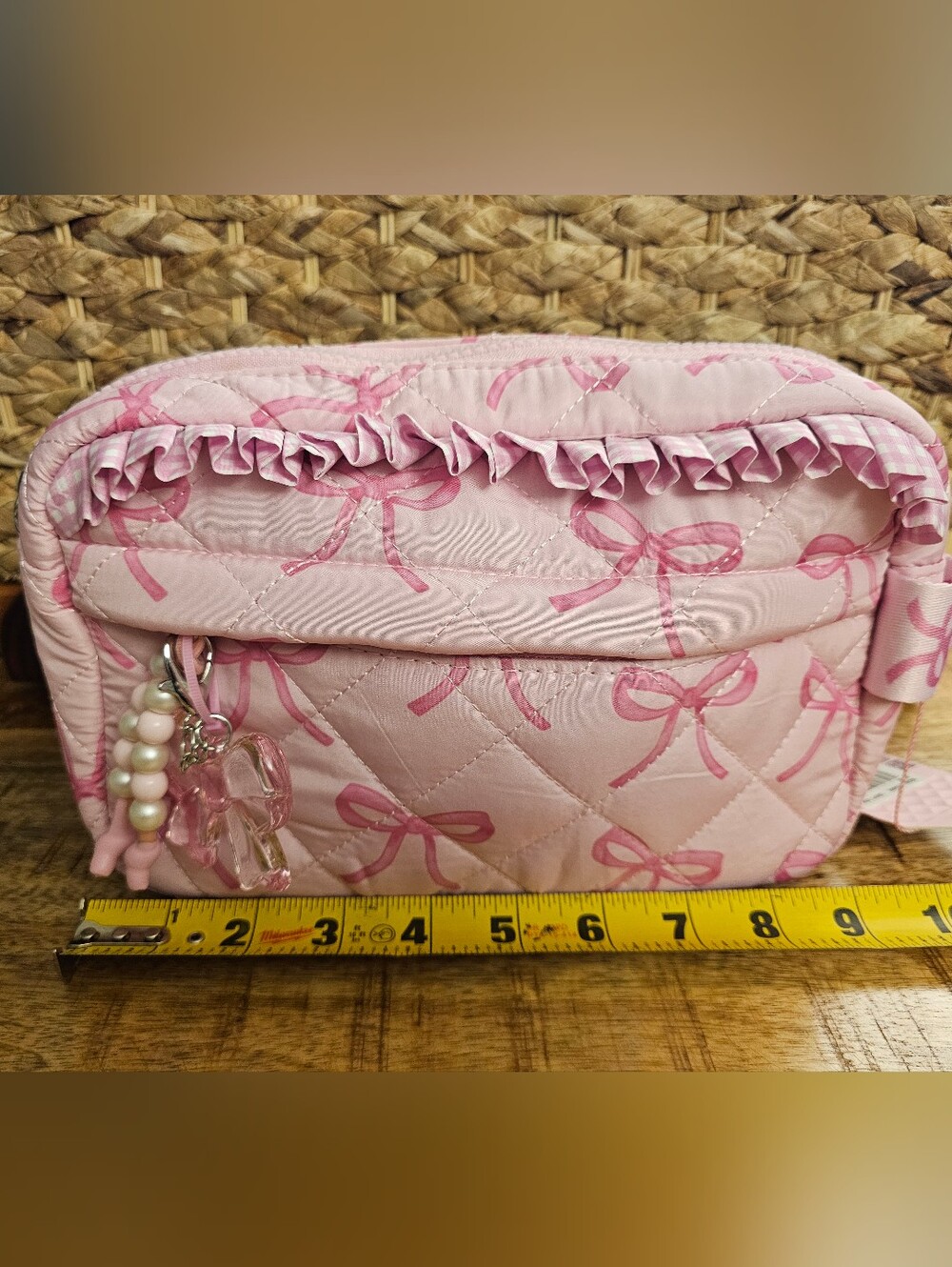 NWT Miss Gwen's OMG Accessories Pink Bow Quilted Pouch Cosmetic Bag - Picture 3 of 4